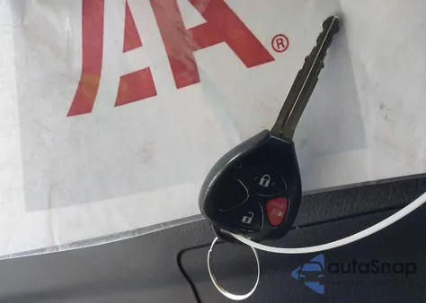 2014 Toyota 4Runner Trail z USA, uszkodzony, nr VIN JTEBU5JR5E5151476